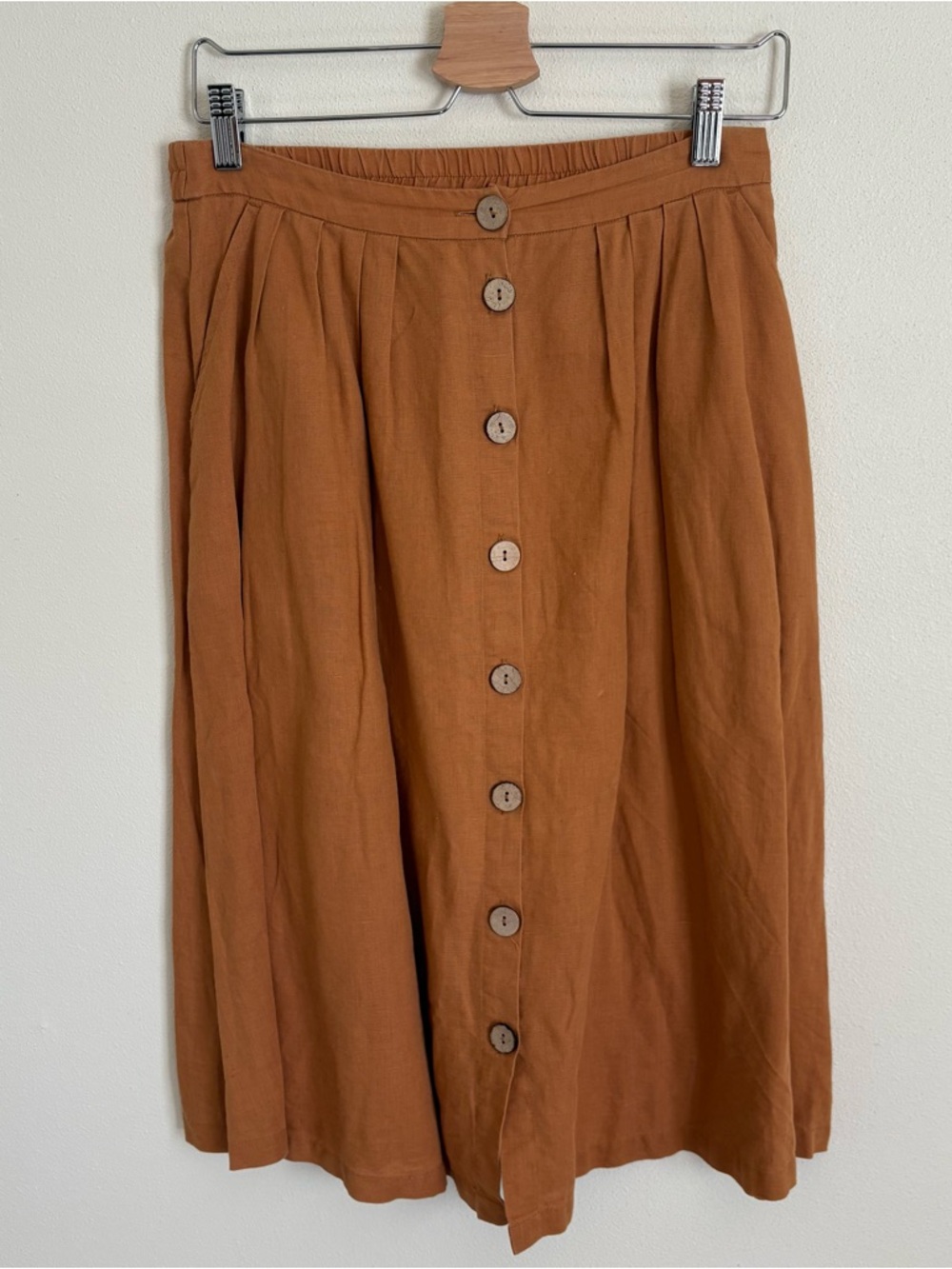 Grae Cove Linen Button-Front Midi Skirt in Rust Size M